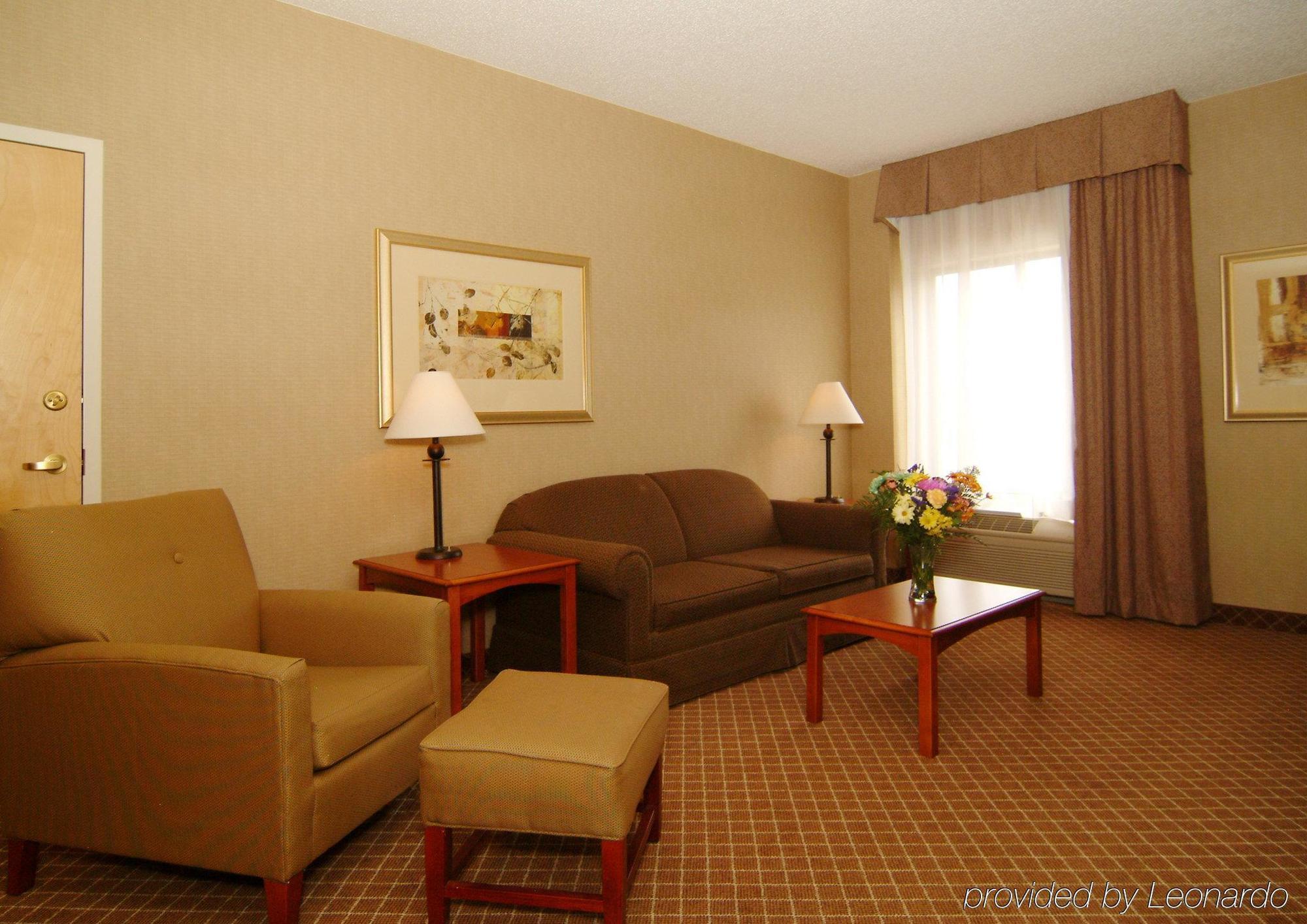 Holiday Inn Express Hotel & Suites Cedar Rapids I-380 At 33Rd Avenue, An Ihg Hotel Номер фото